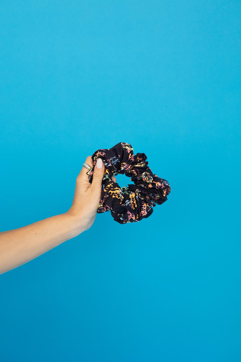 Scrunchie "DANGEROUS CURVES"